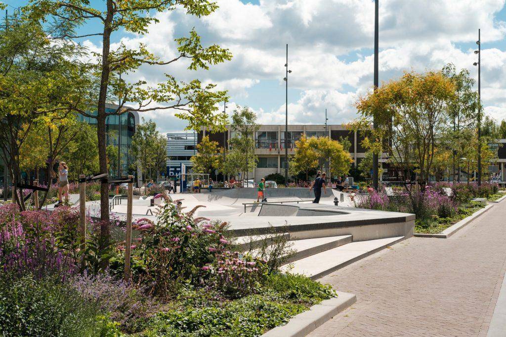 foto industrieplein openbare ruimte