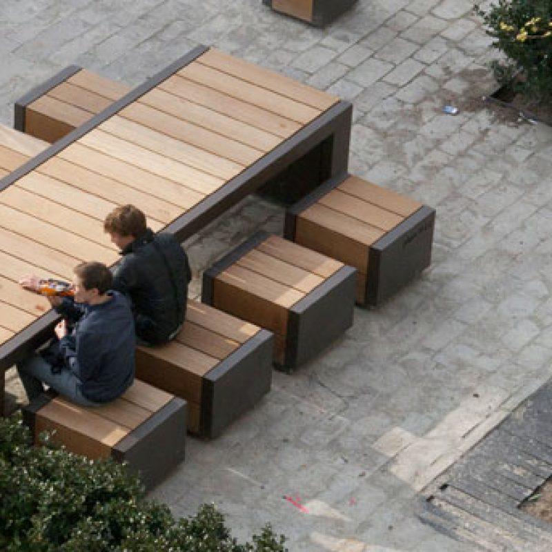 2004_Plein 1944_Nijmegen_(Publieks)winnaar ontwerpwedrstrijd